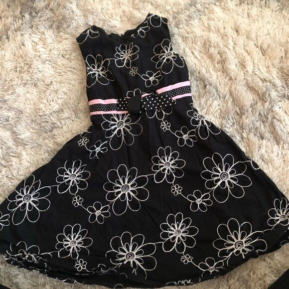 Other - Rare too dress. Black and pink